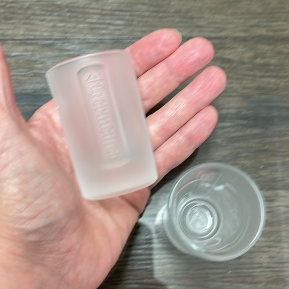Pair of Embossed Jagermeister Frosted Glass 1 fl. oz Shot Glasses Barware Bar - Picture 11 of 14